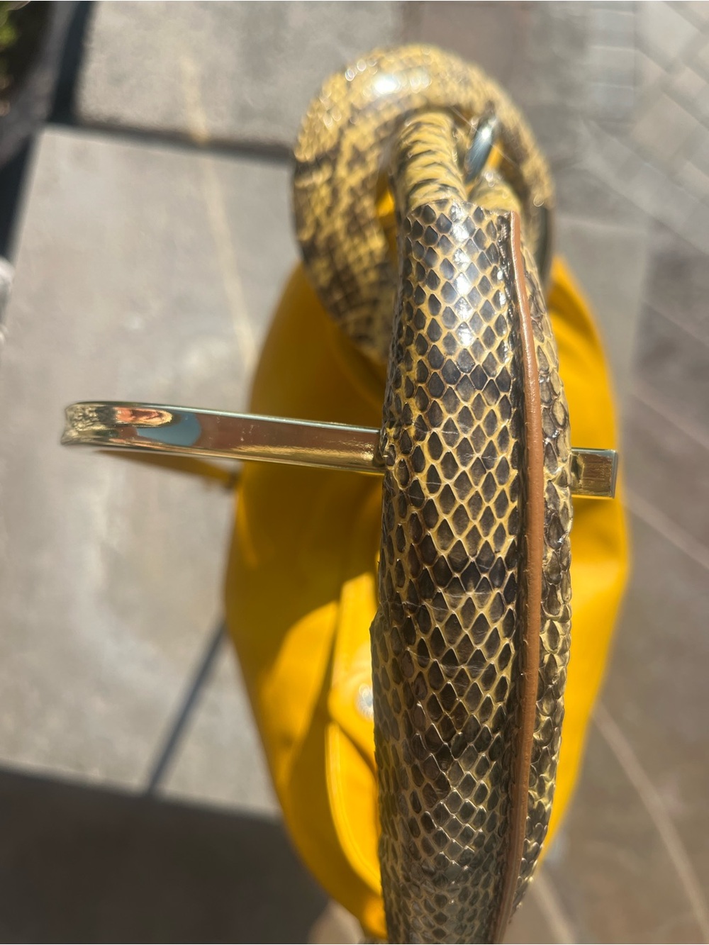 Jimmy Choo Sky Bangle Hobo bag Yellow - Picture 3 of 7